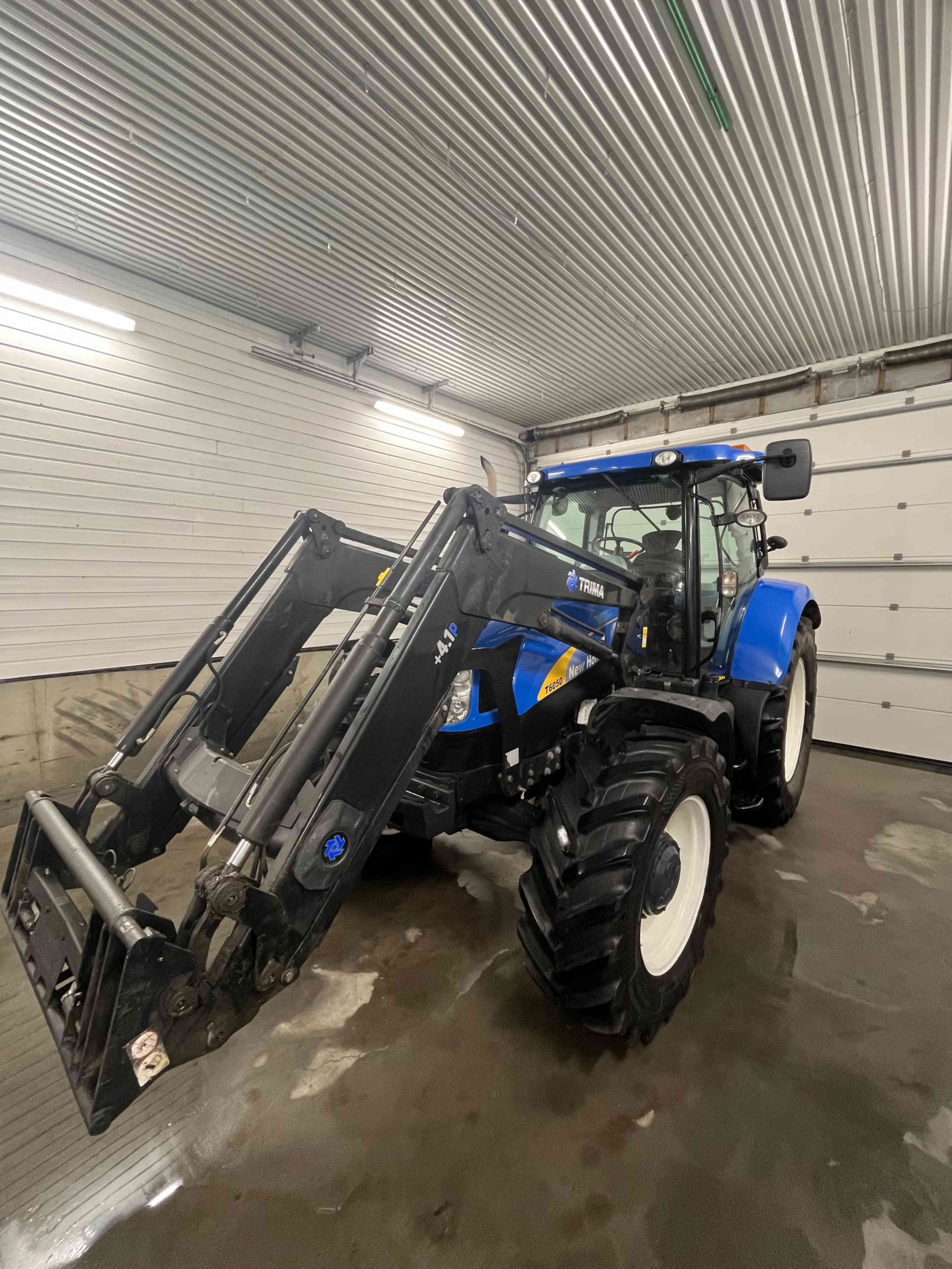 NEW HOLLAND T6050 Elite – Image 7