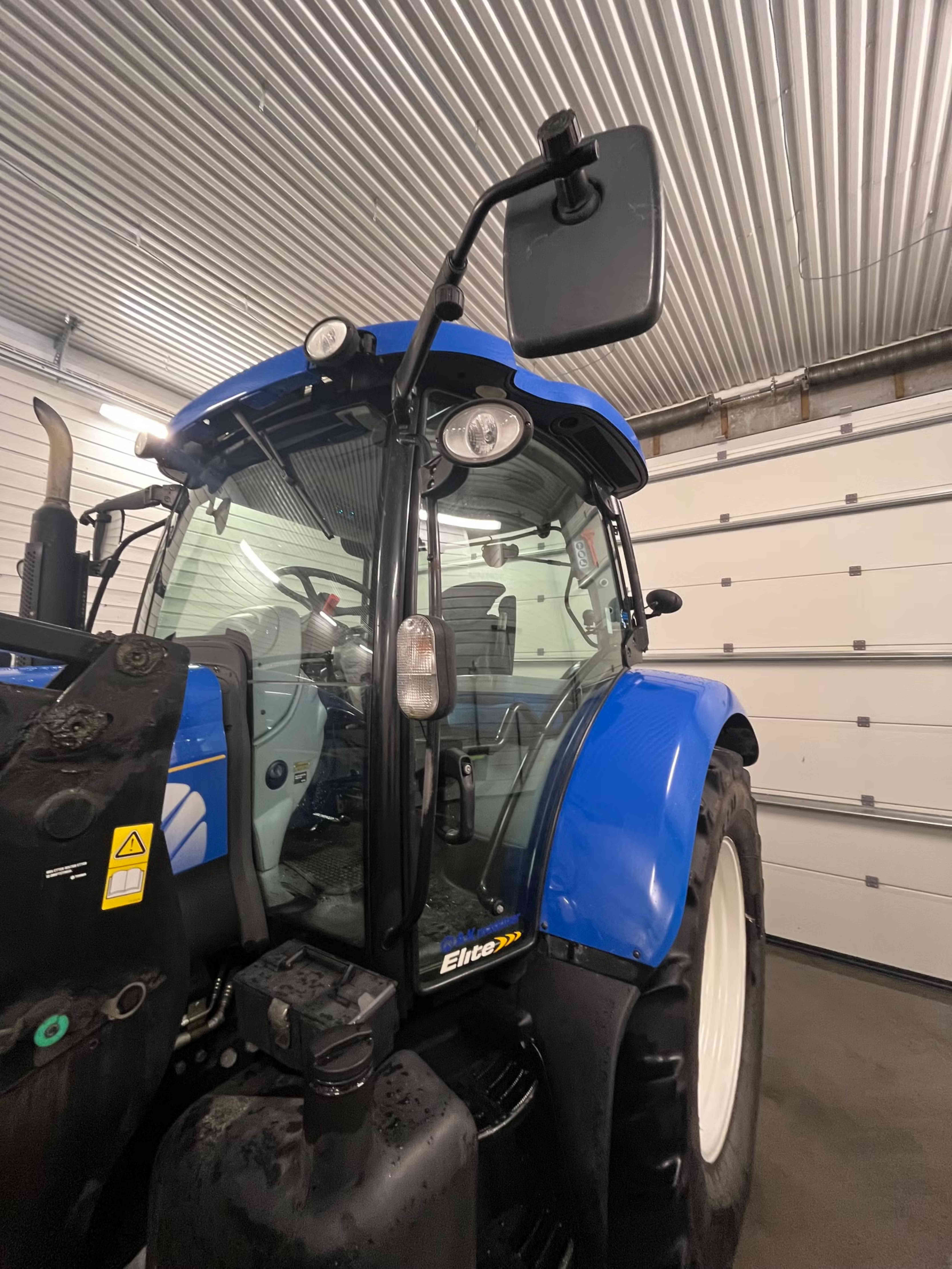 NEW HOLLAND T6050 Elite – Image 4